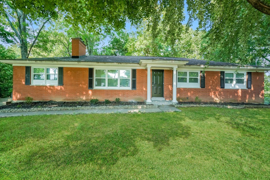 4508 Dodge Court, Louisville, KY 40272 Home for Rent 4 Beds, 2.5